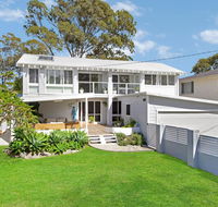 THE LAKE HOUSE - WiTH SWIMMING POOL - Grafton Accommodation
