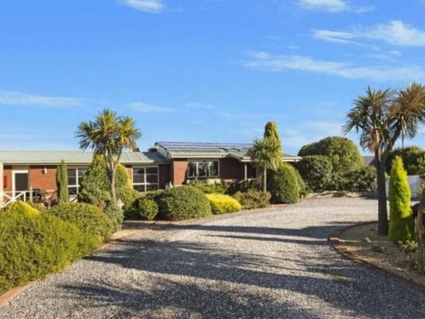 The Lodge - Grafton Accommodation 2