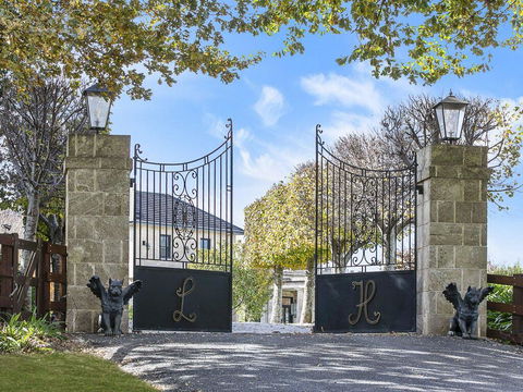 The Lodge @ Linden Hall - Grafton Accommodation 2