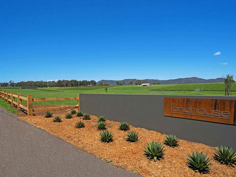 The Longhouse - Suite 3 - Grafton Accommodation 1