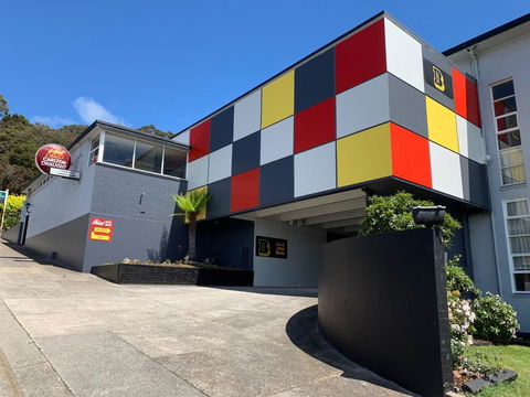 The Menai Hotel - Grafton Accommodation 0