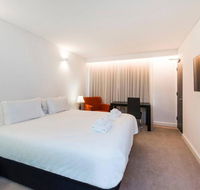 The Nest - Spacious Studio on Newcastle St with Roof Terrace - Grafton Accommodation