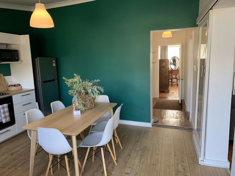 The Old Bakery Guesthouse, Harden - Grafton Accommodation 1