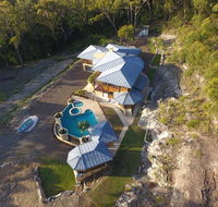 The Pool House - Grafton Accommodation