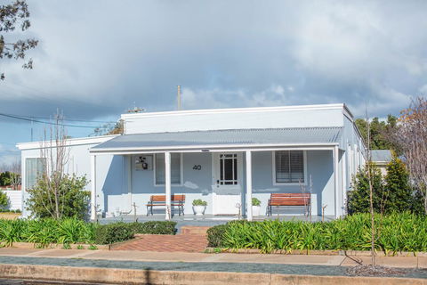 The Rested Guest 3 Bedroom Cottage West Wyalong - Grafton Accommodation 0