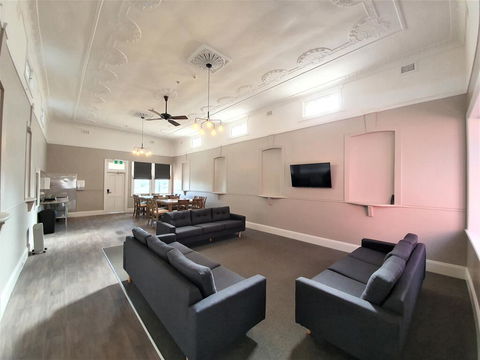 The Royal Hotel - Grafton Accommodation 2