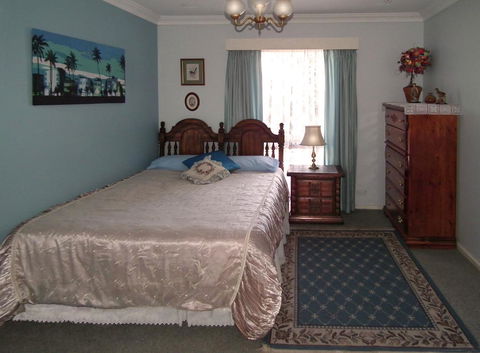 The Spanish Retreat And BnB - 24 Hrs - Grafton Accommodation 1