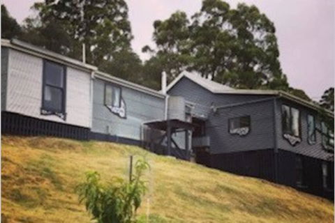 The Tin Dragon - Grafton Accommodation 1