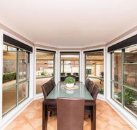 The Tinnock Entertainer Large  Comfy  Wifi - Grafton Accommodation