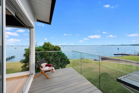 The View - Grafton Accommodation 1