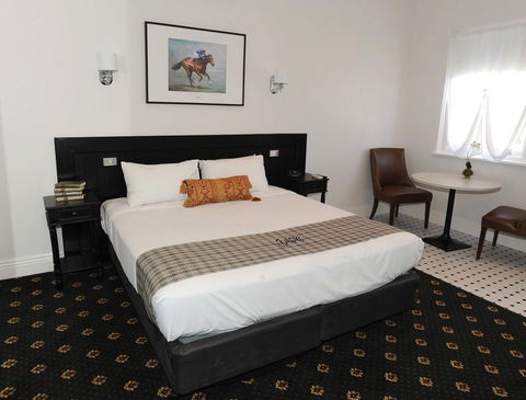 The Yarrawonga Hotel - Grafton Accommodation 0