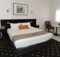 The Yarrawonga Hotel - Grafton Accommodation