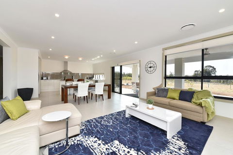 TheHorizon7 - Grafton Accommodation 0