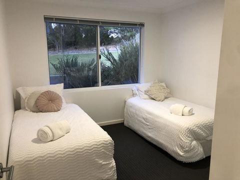 Three Bedroom, Two Bathroom Family Home - Grafton Accommodation 3