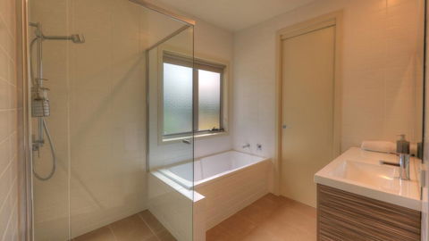 Tides Reach - Grafton Accommodation 2