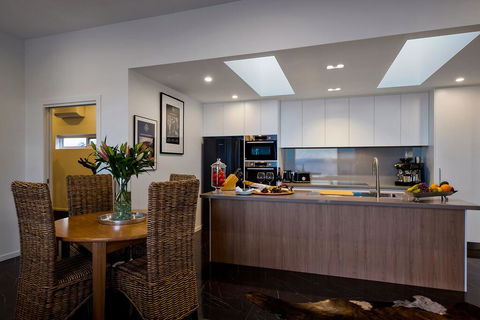 Tinderbox Retreat - Grafton Accommodation 1
