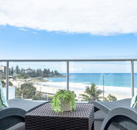 Top Floor Kings Beach Views With Private Rooftop Terrace with spa bath - Grafton Accommodation