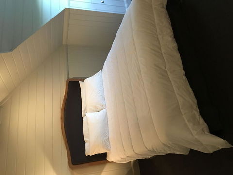 Travertines Wines Apartment - Grafton Accommodation 2