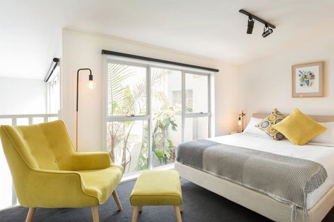 Trendy Loft Near Smith St. With Cosy Courtyard And Parking - Grafton Accommodation 2