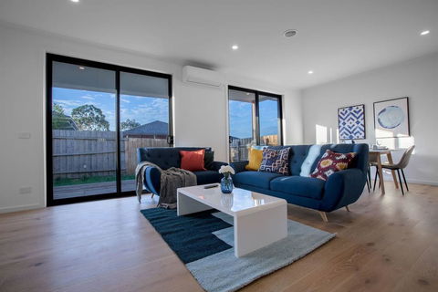 Trendy Sweet Home 4Beds@Blackburn South - Grafton Accommodation 2