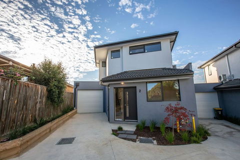 Trendy Sweet Home 4Beds@Blackburn South - Grafton Accommodation 0