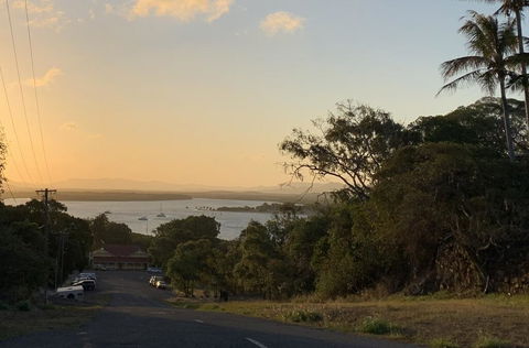 Tropical Styling - Grafton Accommodation 1