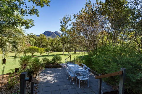 Tuckeroo Cottages & Gardens - Grafton Accommodation 1