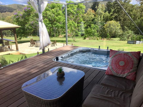 Tuckers Retreat - Grafton Accommodation 2