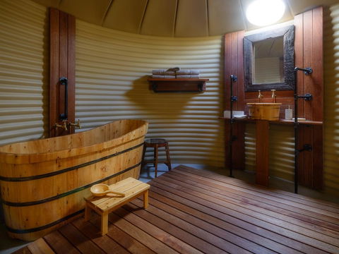 Truffle Lodge - Grafton Accommodation 3