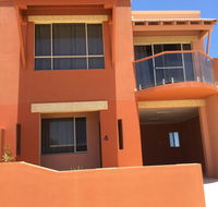 Tuscany Townhouse 3-4 - Grafton Accommodation