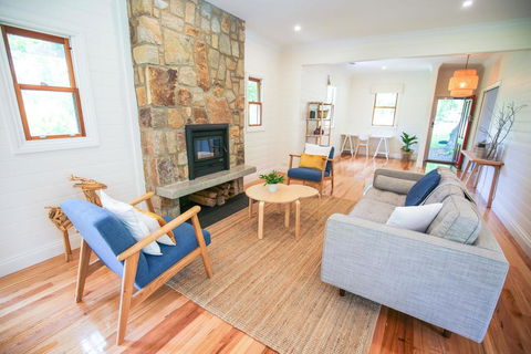 Two Oaks - Grafton Accommodation 0