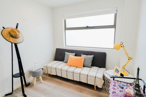 U101 Brunswick Living Brand New Deluxe Balcony Apartment Close To Airport And CBD - Grafton Accommodation 1