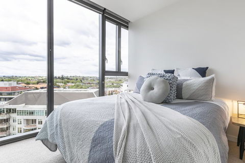 Unbridled City & River Views - Grafton Accommodation 0