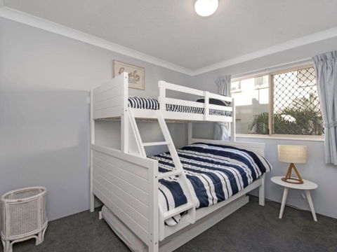 Unit 3 Emerald Shores - Shipping Lane Views! - Grafton Accommodation 3