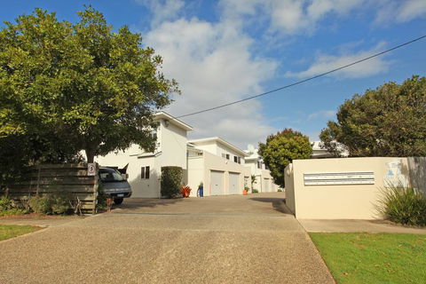 Unit 9 Marcoola Shores 1 Flindersia Street Marcoola, 500 BOND, LINEN INCLUDED - Grafton Accommodation 3