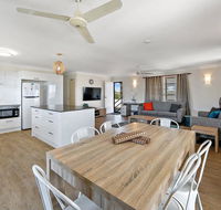 Upstairs and Downstairs - 81 Denman Camp Rd - Grafton Accommodation