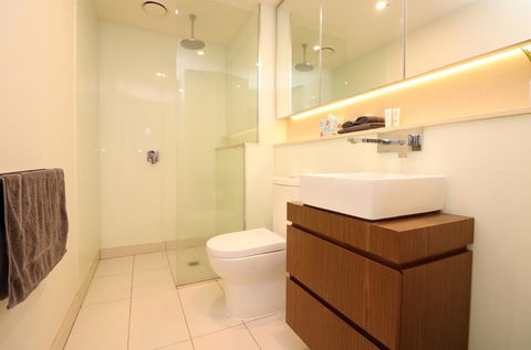 Urban Eden - Pets, Parking, Balcony, Chapel St 260m - Grafton Accommodation 2