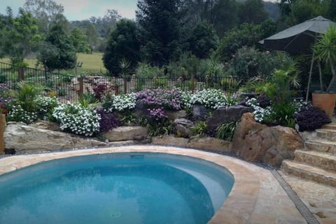 Valley View Cottages - Grafton Accommodation 2