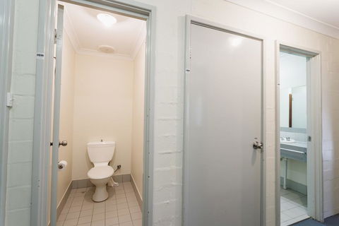 Vickery House 8 Bedroom Flat - Grafton Accommodation 2