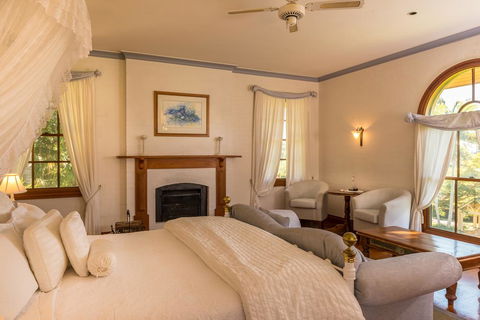 Victoria's At Ewingsdale - Grafton Accommodation 3