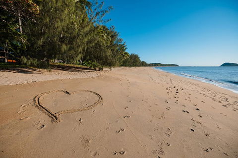 Villa Beach Palm Cove - Grafton Accommodation 1
