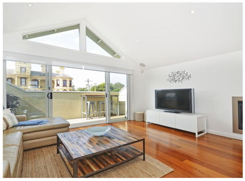 Villa By The Sea - Grafton Accommodation 0