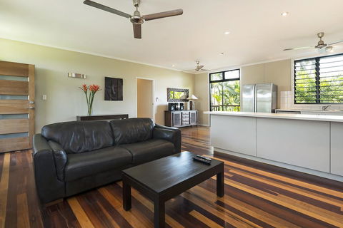 Villa Frangipani - Grafton Accommodation 2