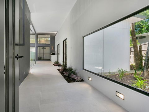 Villa Tiino - Clifton Beach - Grafton Accommodation 3