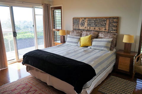 Villa With Views & Pool - Grafton Accommodation 3