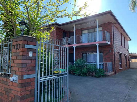 Vintage House In Bentleigh East - Grafton Accommodation 2