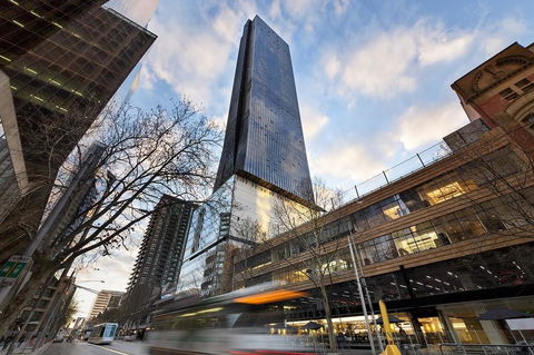 Wake To Eureka Tower Views From Prestigious Collins St - Grafton Accommodation 1