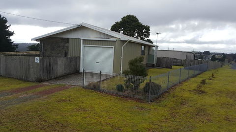 Waratah Falls Holiday Unit - Grafton Accommodation 3