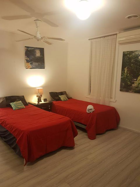 Warm Friendly Family Environment In Braybrook - Grafton Accommodation 0