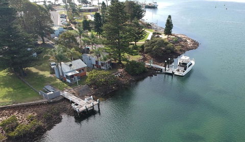 Waterfront Cottages - Grafton Accommodation 0
